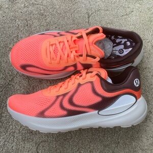 LULULEMON Beyondfeel Men's Running Shoe - 10.5 - Juicy Peach/Bone/Espresso
